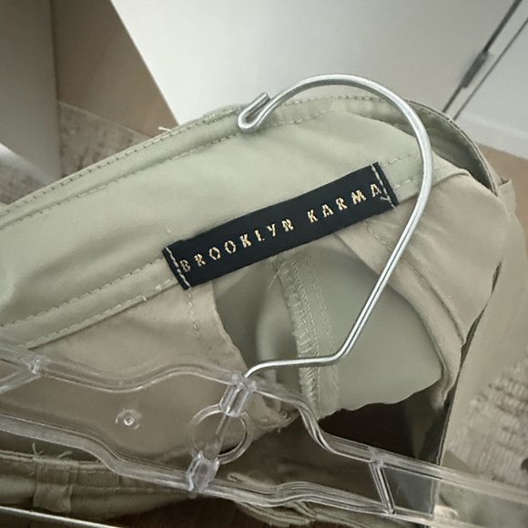 Women’s Sage Green Cargo Pants - Picture 5 of 5